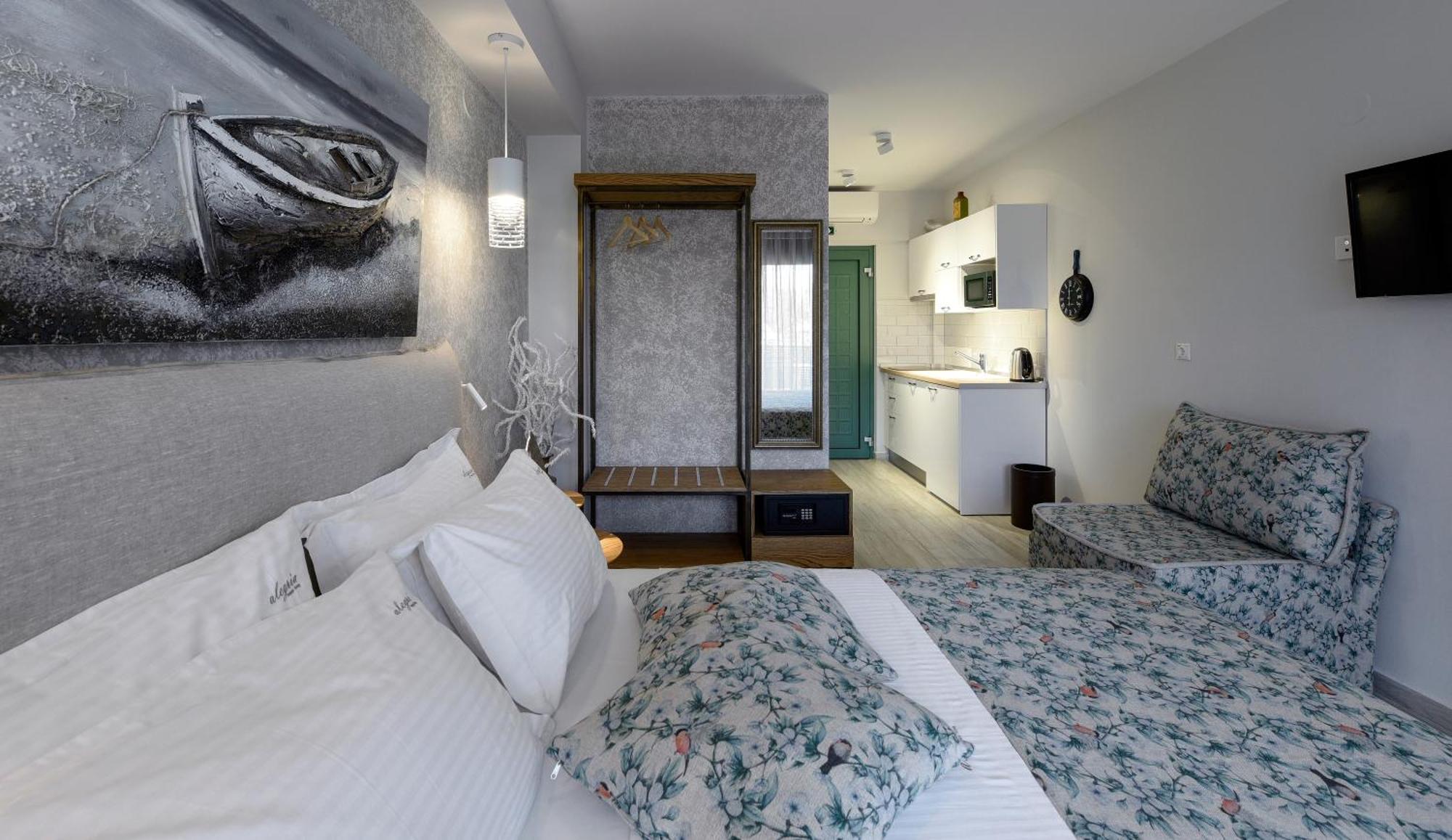 Alegria Suites Nikiti  Habitación foto